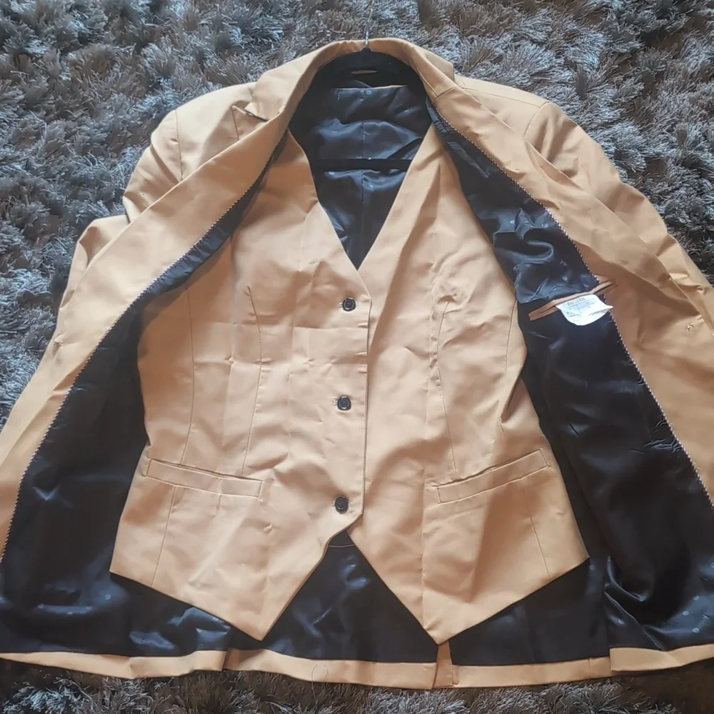 Women's Tailored 3 Piece Dress Suit In Tan - Picture 6 of 14